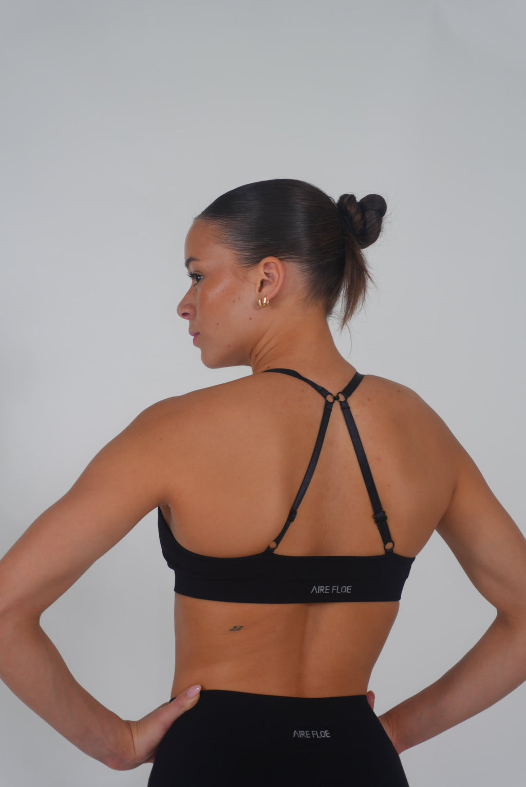 Aire sculpt sports bra - caviar