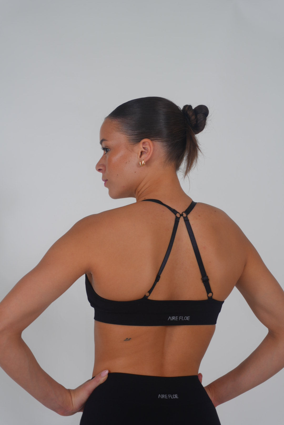 Aire sculpt sports bra - caviar
