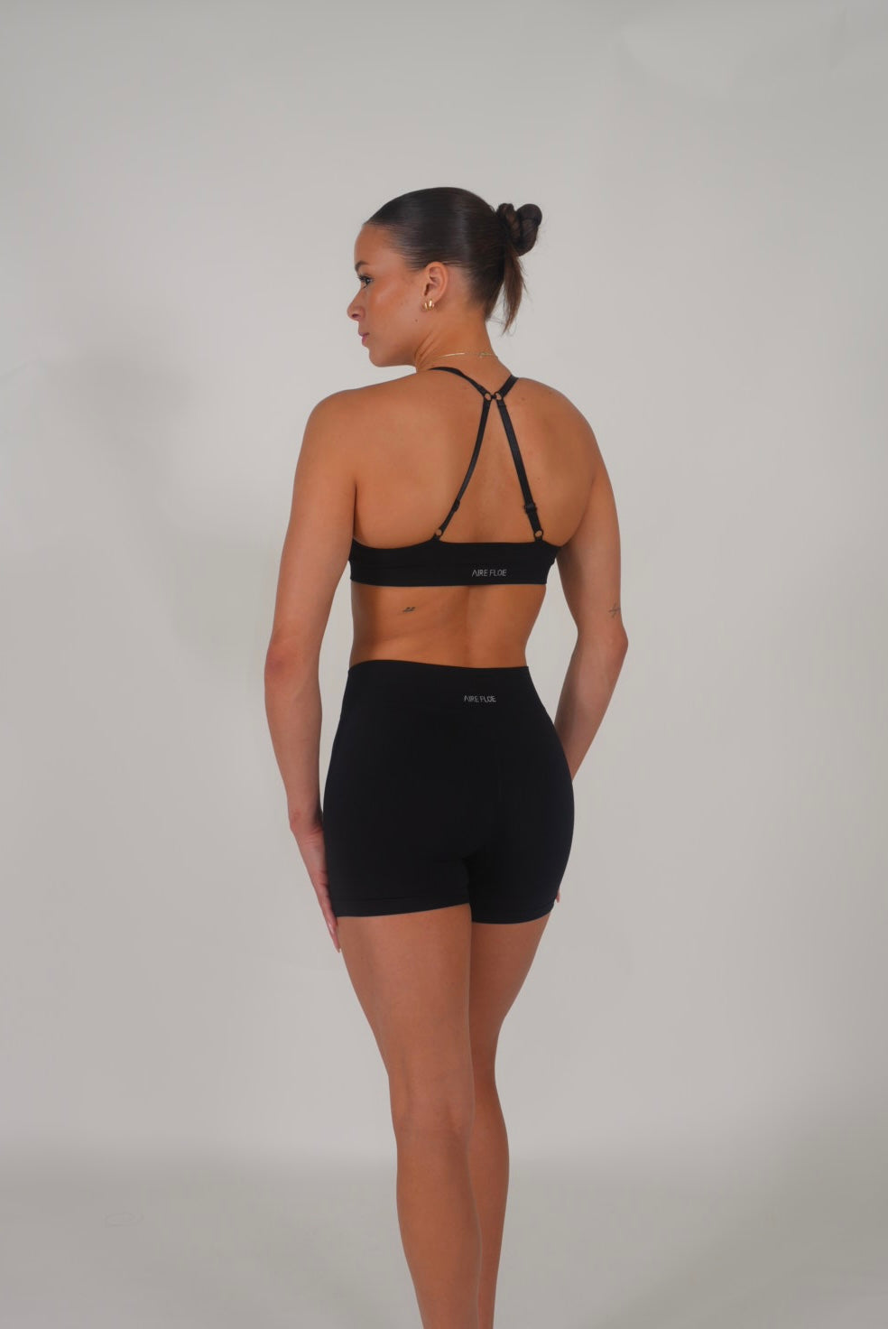 Aire sculpt shorts - caviar